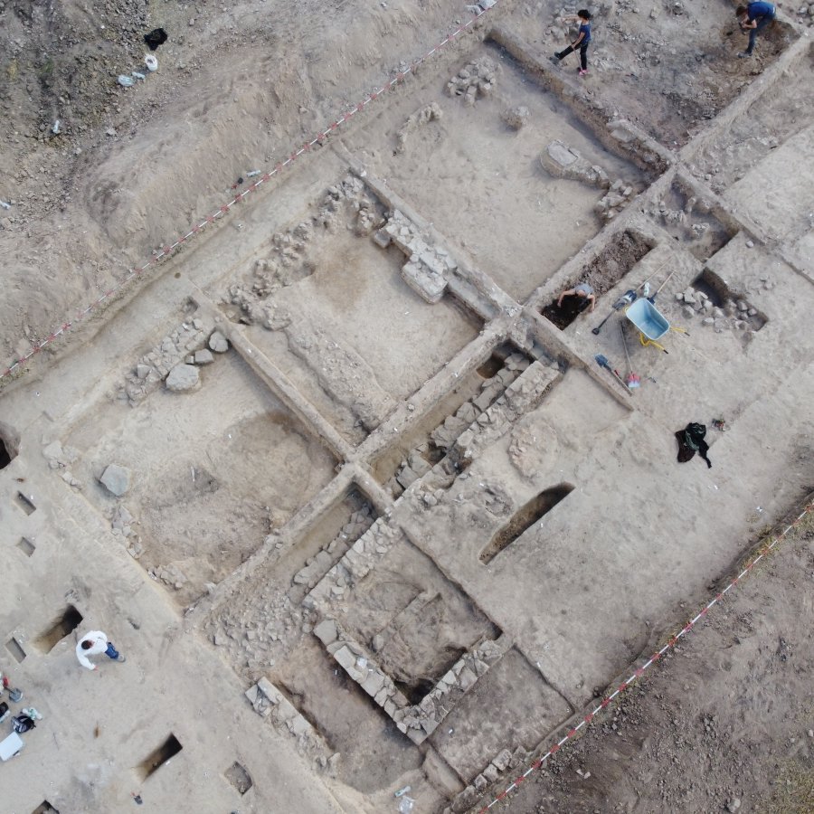 Ausgrabungen im Bereich des Palatiums der ottonischen Pfalz Helfta. © Landesamt für Denkmalpflege und Archäologie Sachsen-Anhalt, Robert Prust.