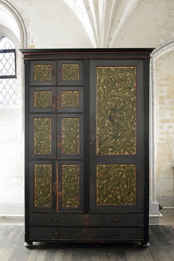 Abbildung 1: Der Schrank aus der Stadtkirche Sankt Antonius. © Landesamt für Denkmalpflege und Archäologie, Gunar Preuß.